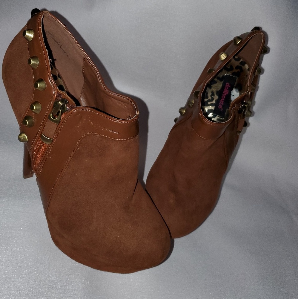 ❤Dollhouse suede booties